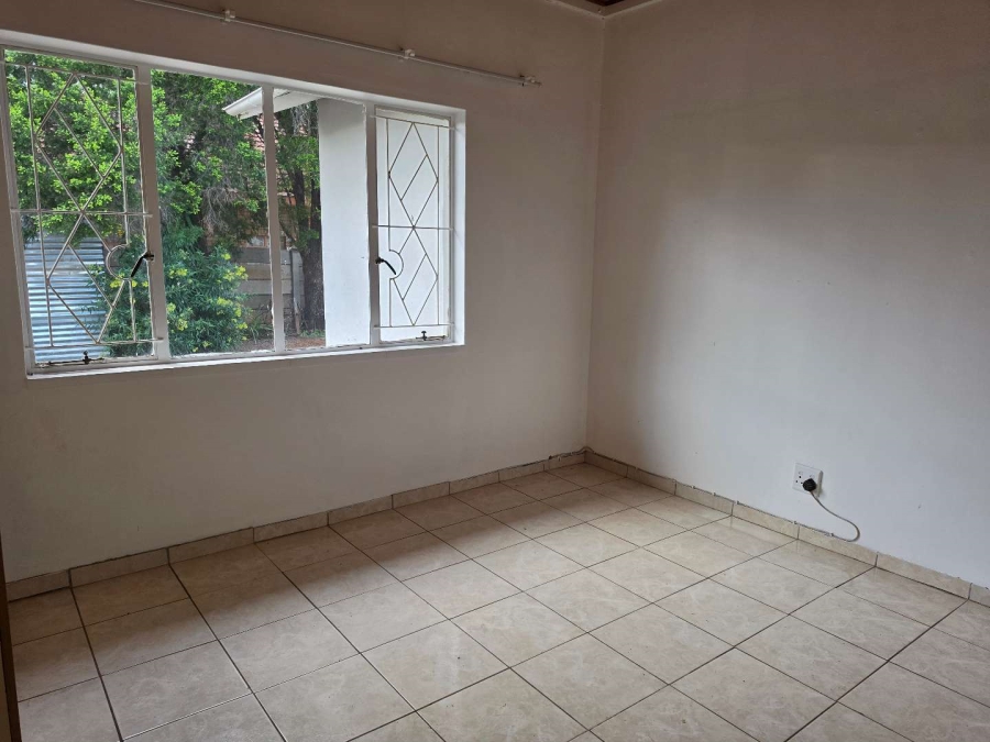 To Let 3 Bedroom Property for Rent in Rhodesdene Northern Cape